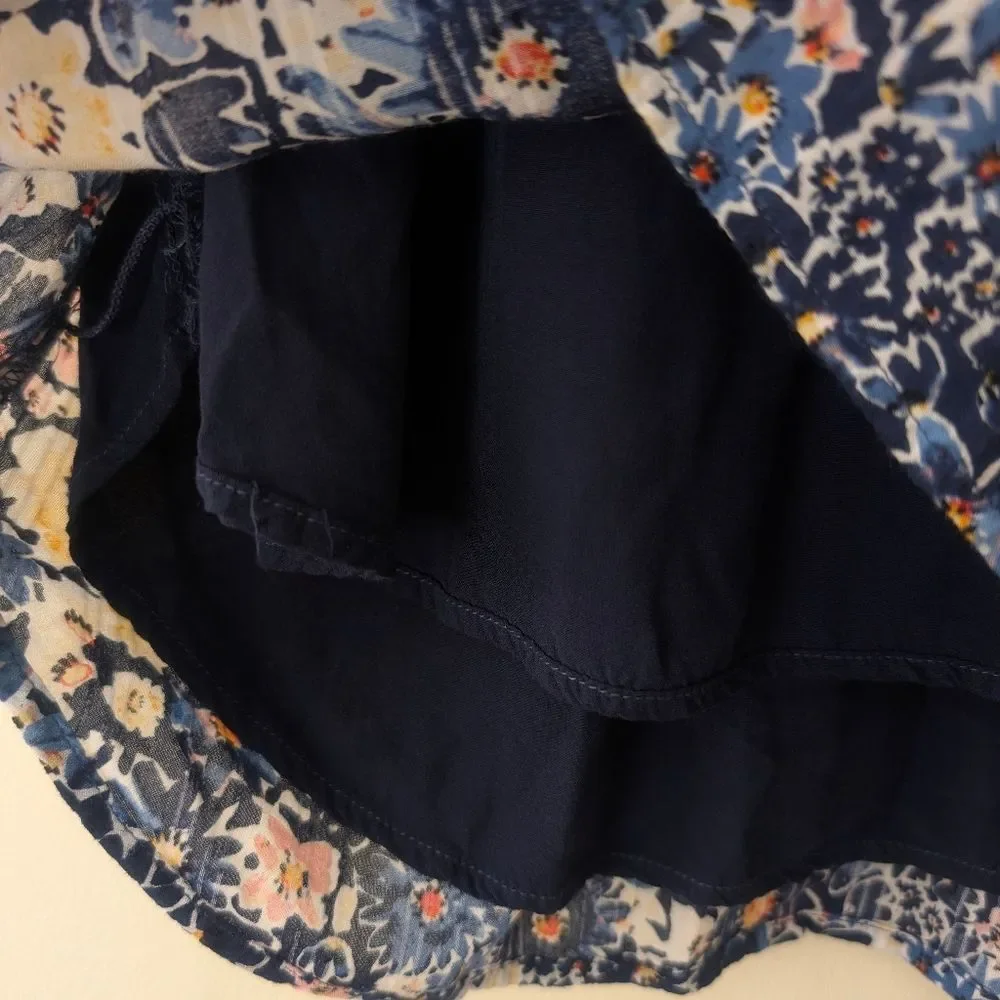 Loft Garden Button Tie Neck Floral Top Ruffles Size Medium - Picture 7 of 8